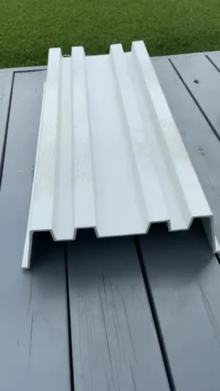 Hydroponisches Erdbeerrinnen-Rinnensystem aus PVC für den Erdbeeranbau im Gewächshaus